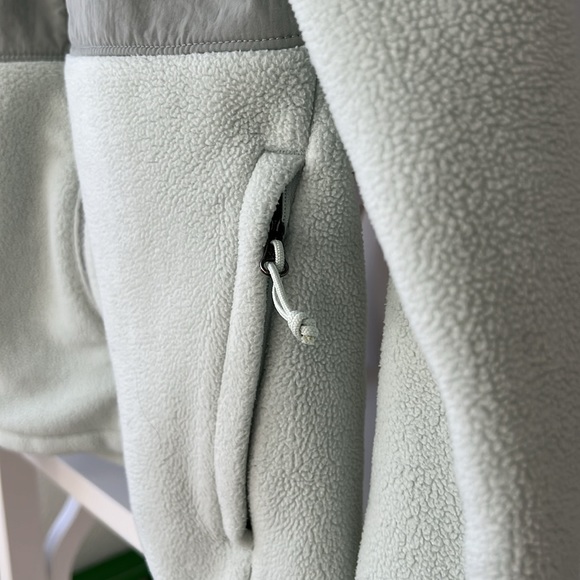 The North Face Denali Women’s Fleece Full Zip Jacket Coat Minty Green Size M - Picture 4 of 10